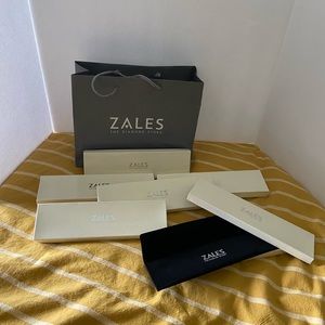 Bracelet boxes AVAILABLE THRU MAY 22